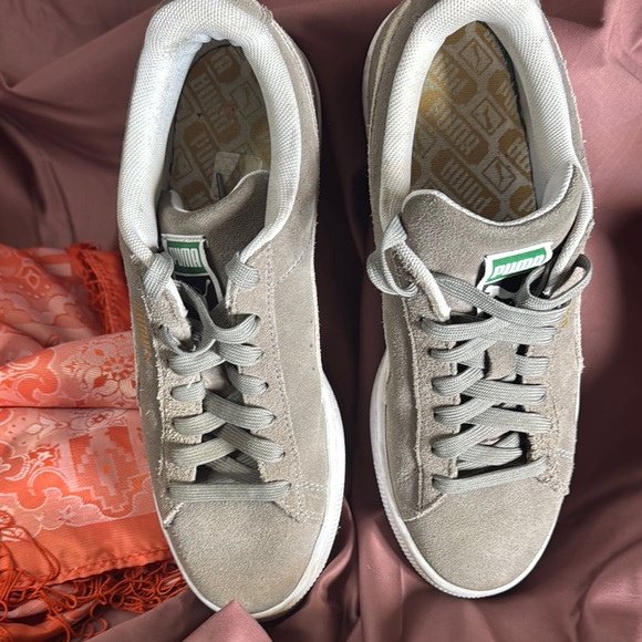 Puma Gray Suede Sneakers with Iconic Formstrip - Picture 8 of 10